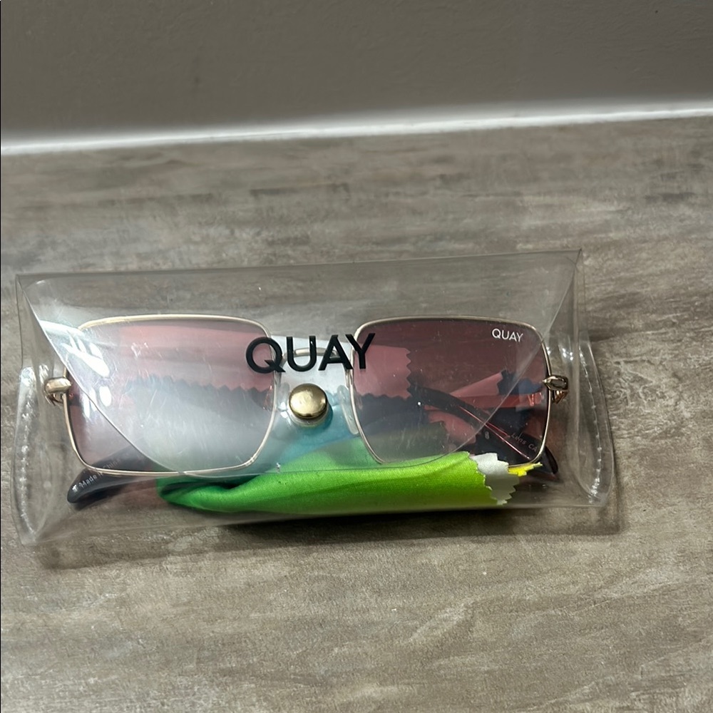 Quay Gradient Sunglasses